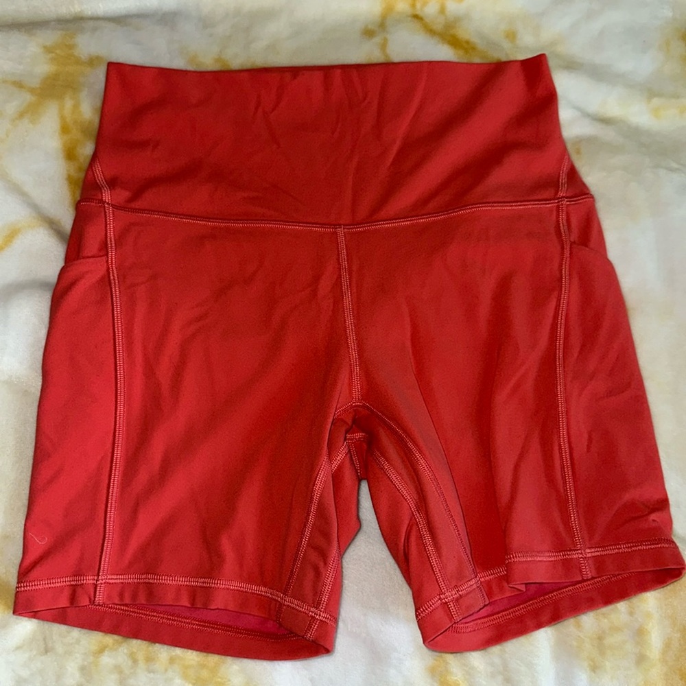 Lululemon biker shorts with pockets size 8 6” inseam